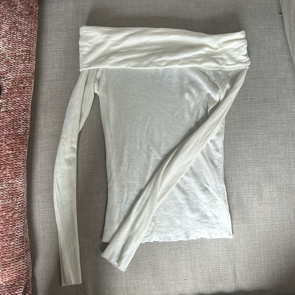Aritzia babaton streamline top